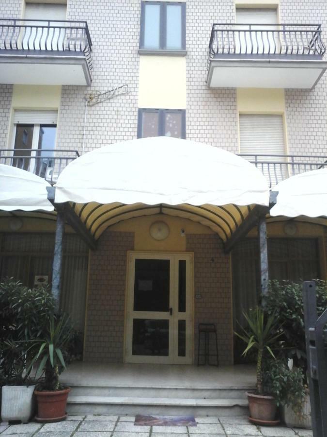 Residence Edera Rimini Exterior foto